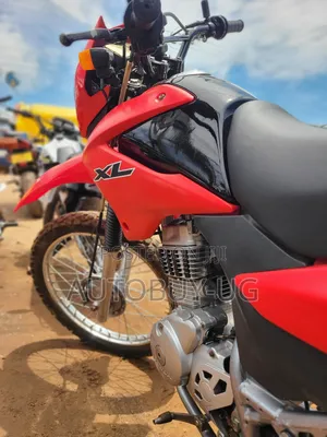 Honda XL 125 2015 Red