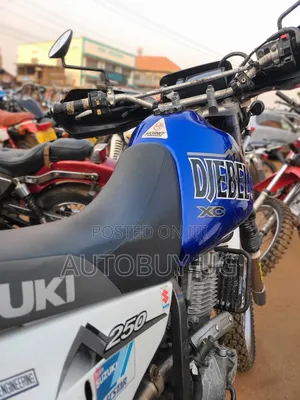 Suzuki 2015 Blue