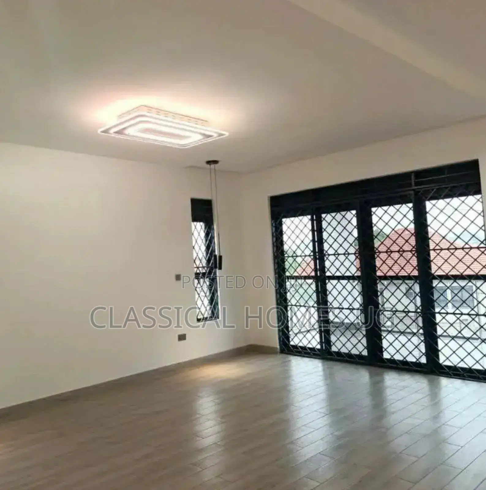 5bdrm Duplex in Akright Bwebajja, Central Division for rent