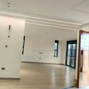 5bdrm Duplex in Akright Bwebajja, Central Division for rent