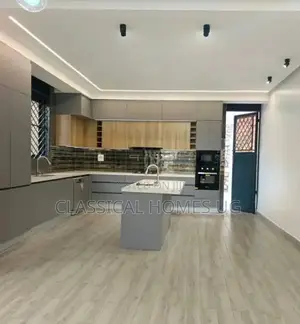 5bdrm Duplex in Akright Bwebajja, Central Division for rent
