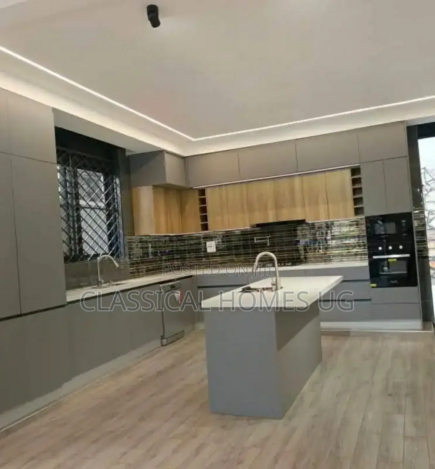 5bdrm Duplex in Akright Bwebajja, Central Division for rent