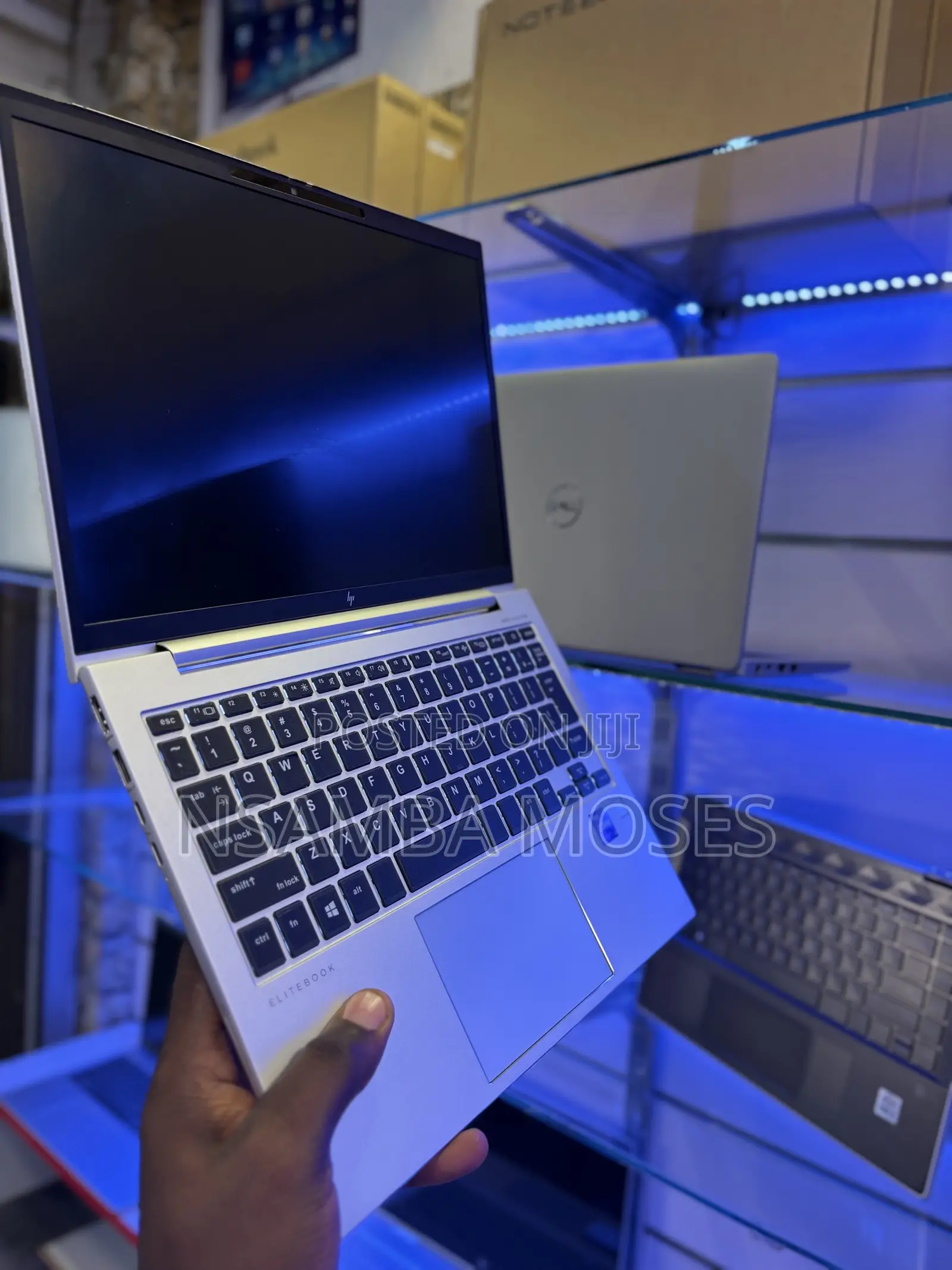 Laptop HP Elitebook 830 G11 16GB Intel Core Ultra 7 SSD 512GB
