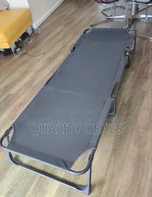 Foldable Camping Bed/Cot