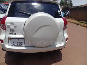 Toyota RAV4 2009 White