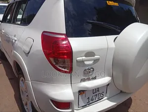 Toyota RAV4 2009 White