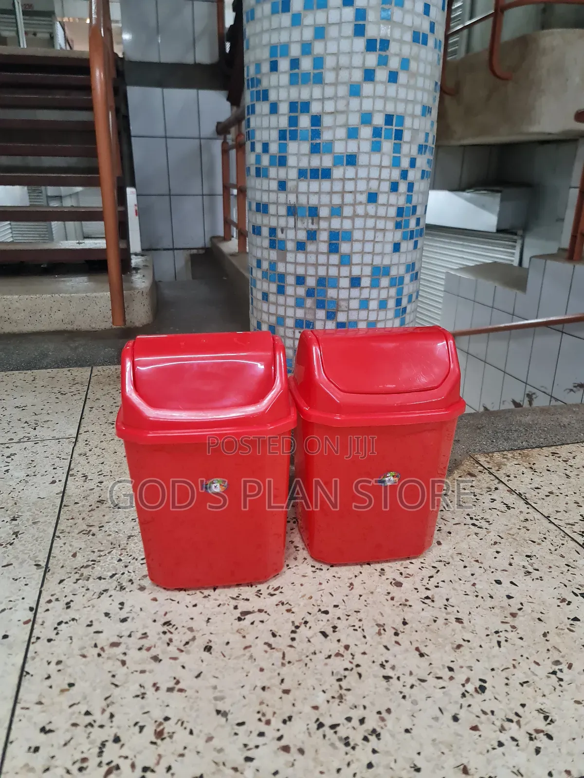 Versatile 10litres Plastic Dust Bins Plastic Dust Bins