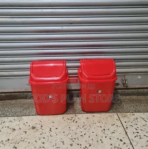 Versatile 10litres Plastic Dust Bins Plastic Dust Bins