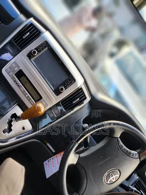 Toyota Alphard 2.4 Petrol FWD 2006 Silver