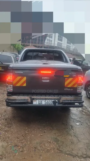 Toyota Hilux 3.0 D-4D 4x4 2013 Gray
