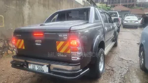Toyota Hilux 3.0 D-4D 4x4 2013 Gray