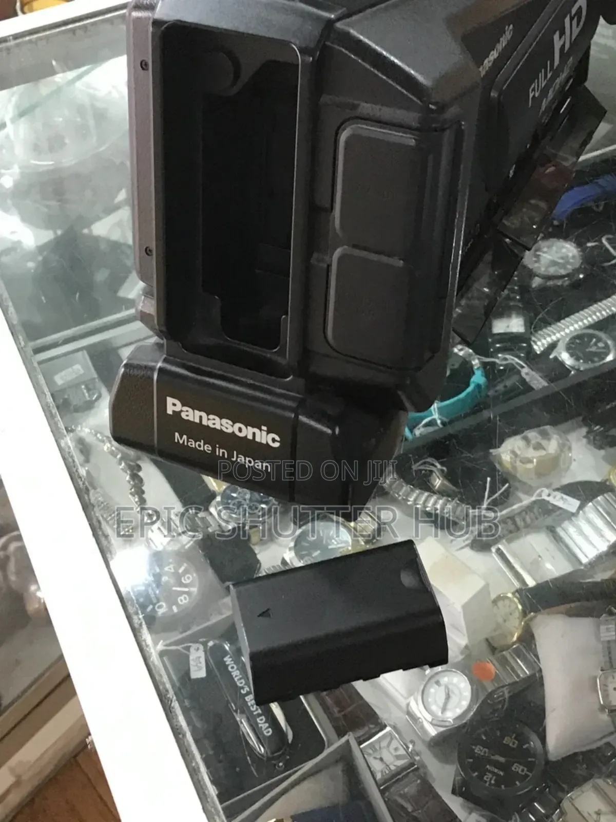 Panasonic Hc-Mdh2 Shoulder Mount Camcorder 20.4 Megapixels