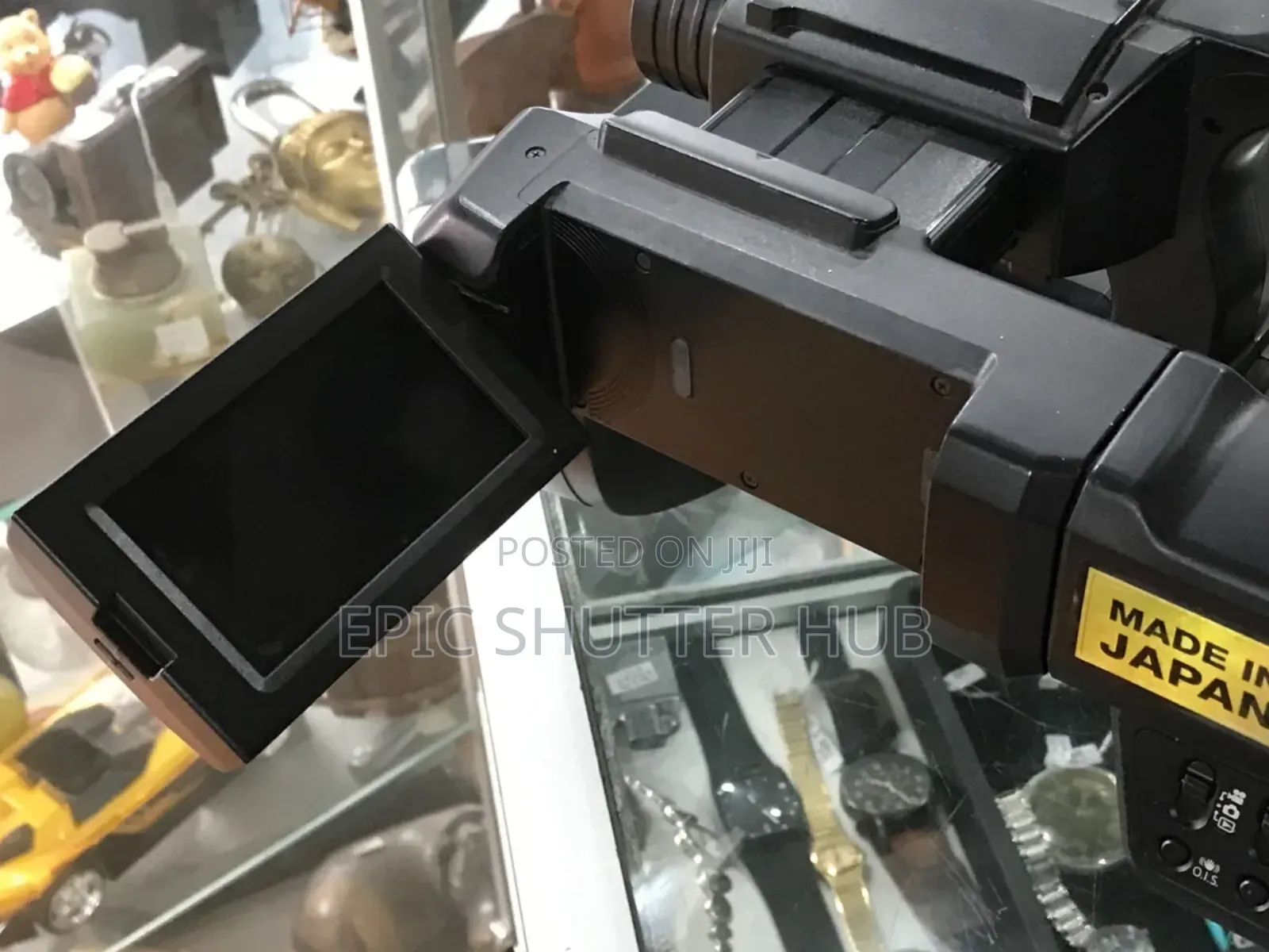 Panasonic Hc-Mdh2 Shoulder Mount Camcorder 20.4 Megapixels