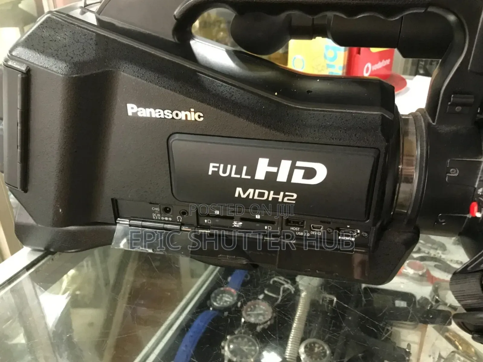 Panasonic Hc-Mdh2 Shoulder Mount Camcorder 20.4 Megapixels