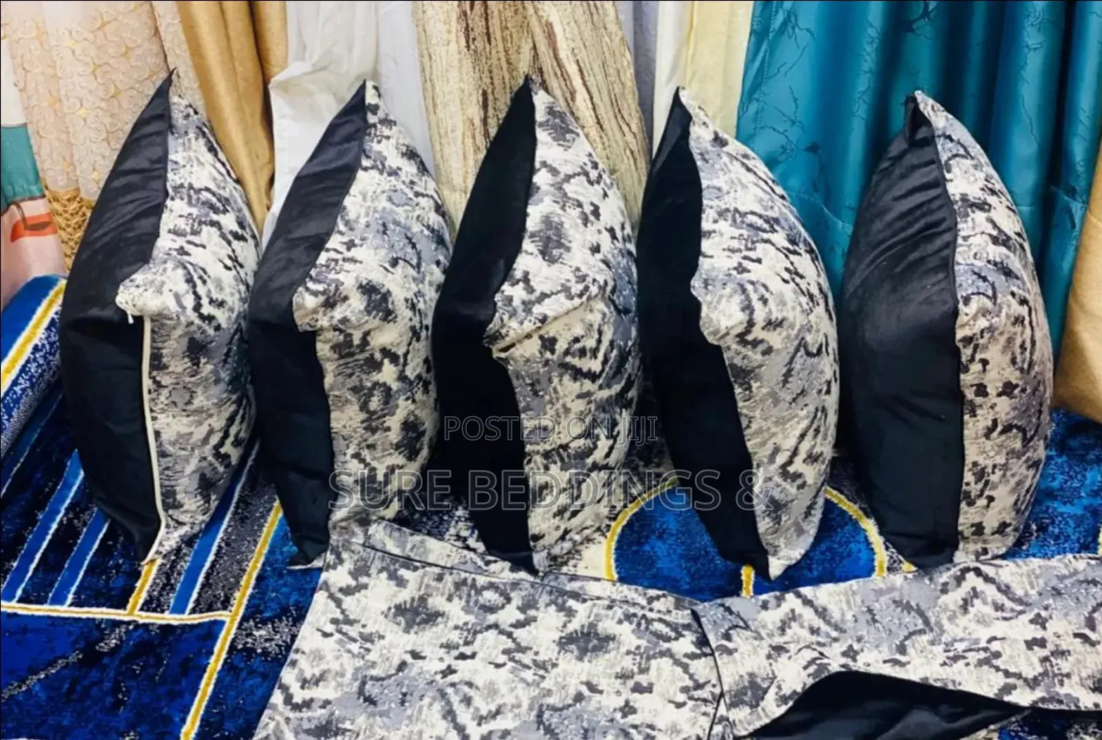 Double Sides Fibre Cushions