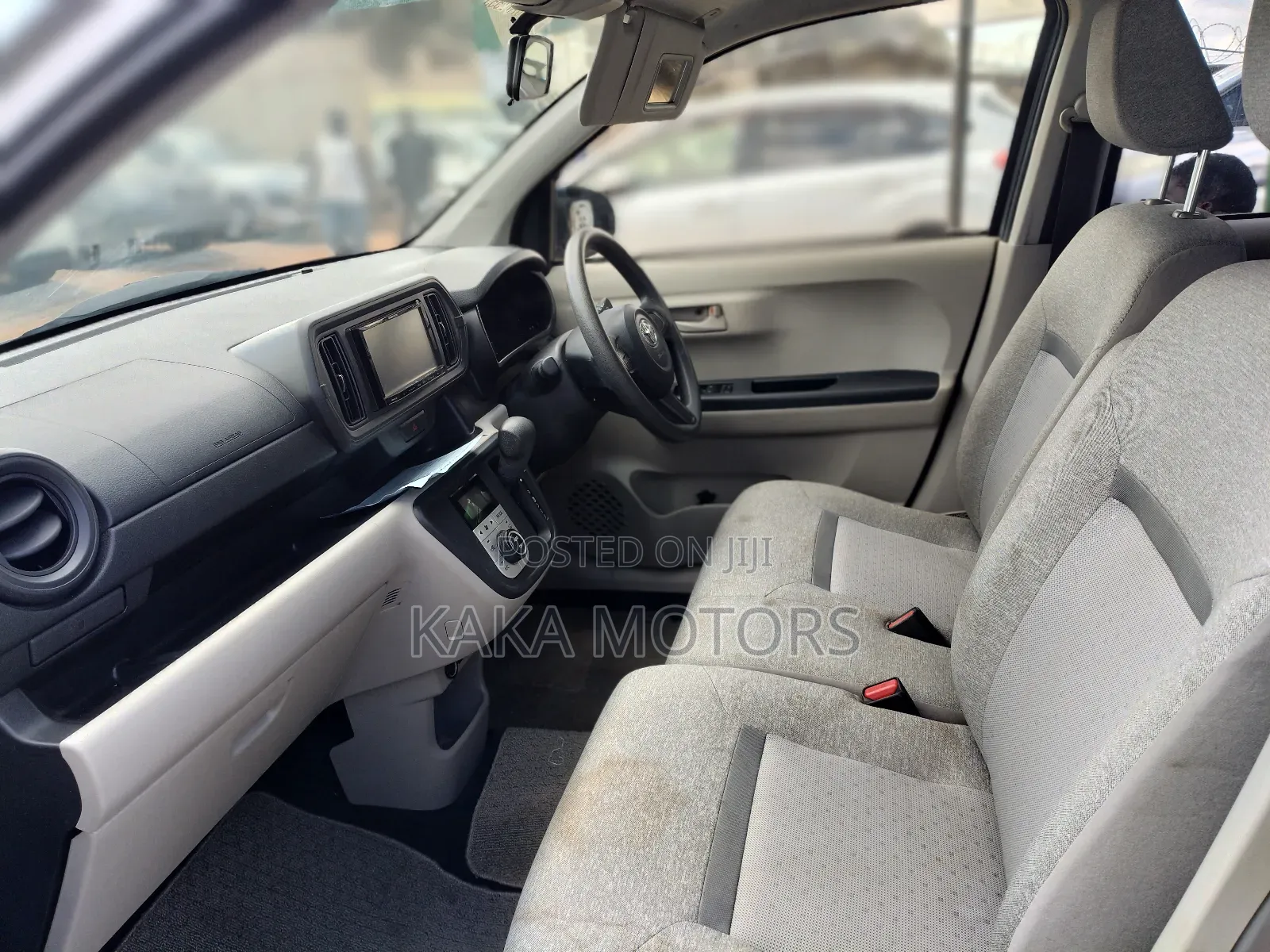 Toyota Passo 2017 Silver