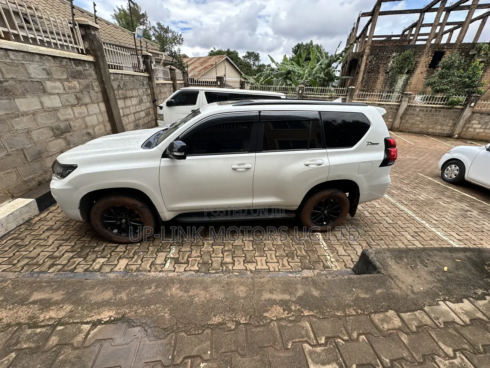 Toyota Land Cruiser Prado 2021 White