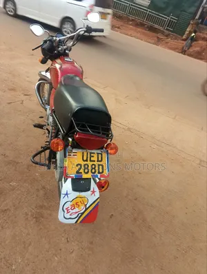 Bajaj Boxer 100 2019 Red