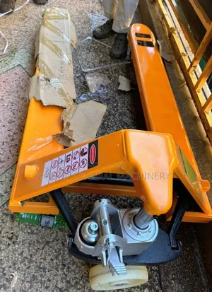 3000kg/3ton Pallet Truck Royalty