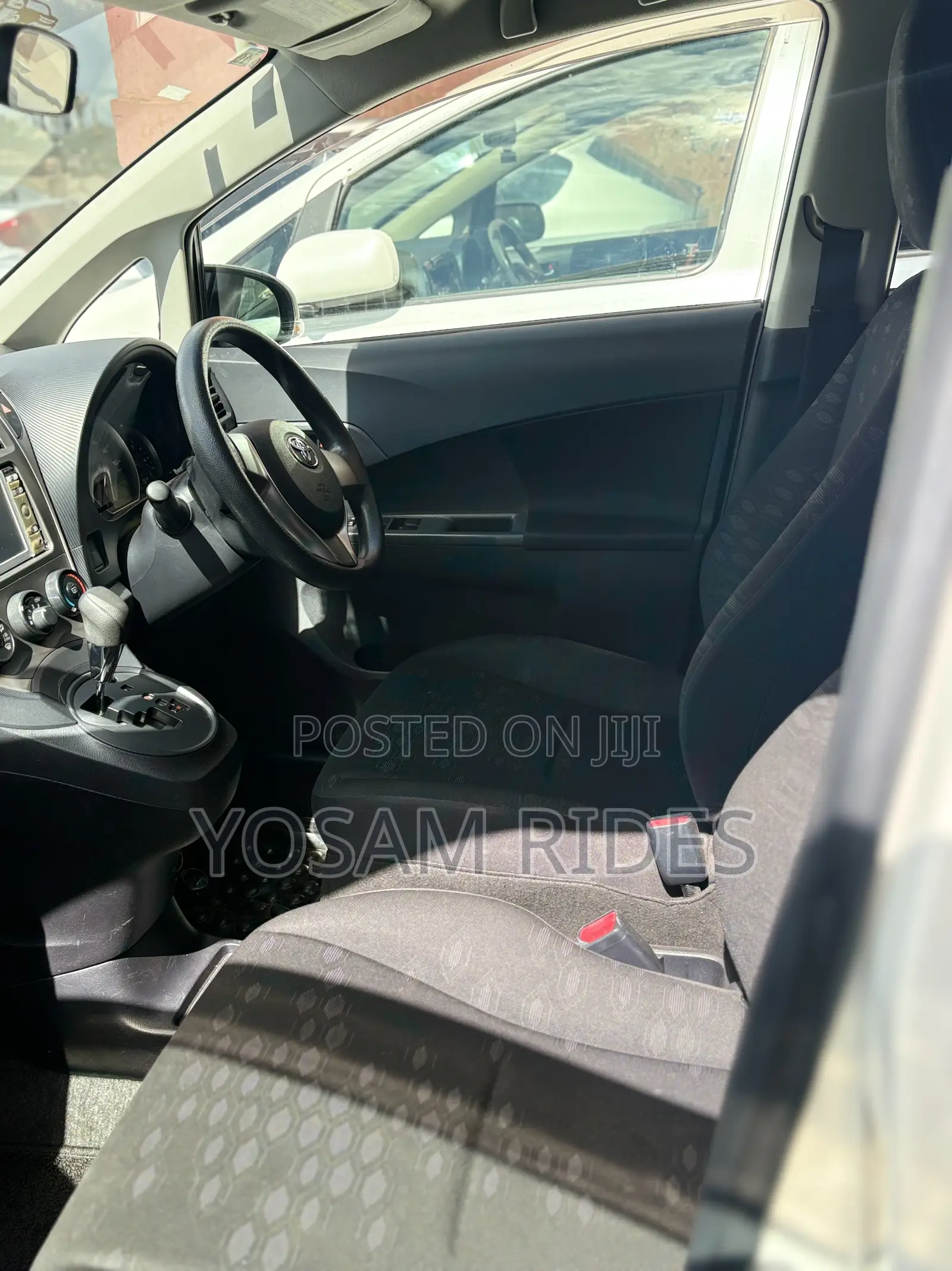 Toyota Ractis 1.5 FWD 2015 White