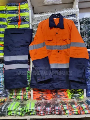 Workwear Set Includes A Long-sleeve