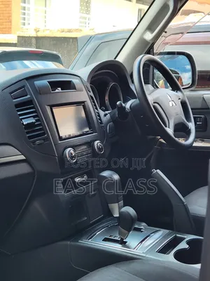Mitsubishi Pajero 3.0 2012 White