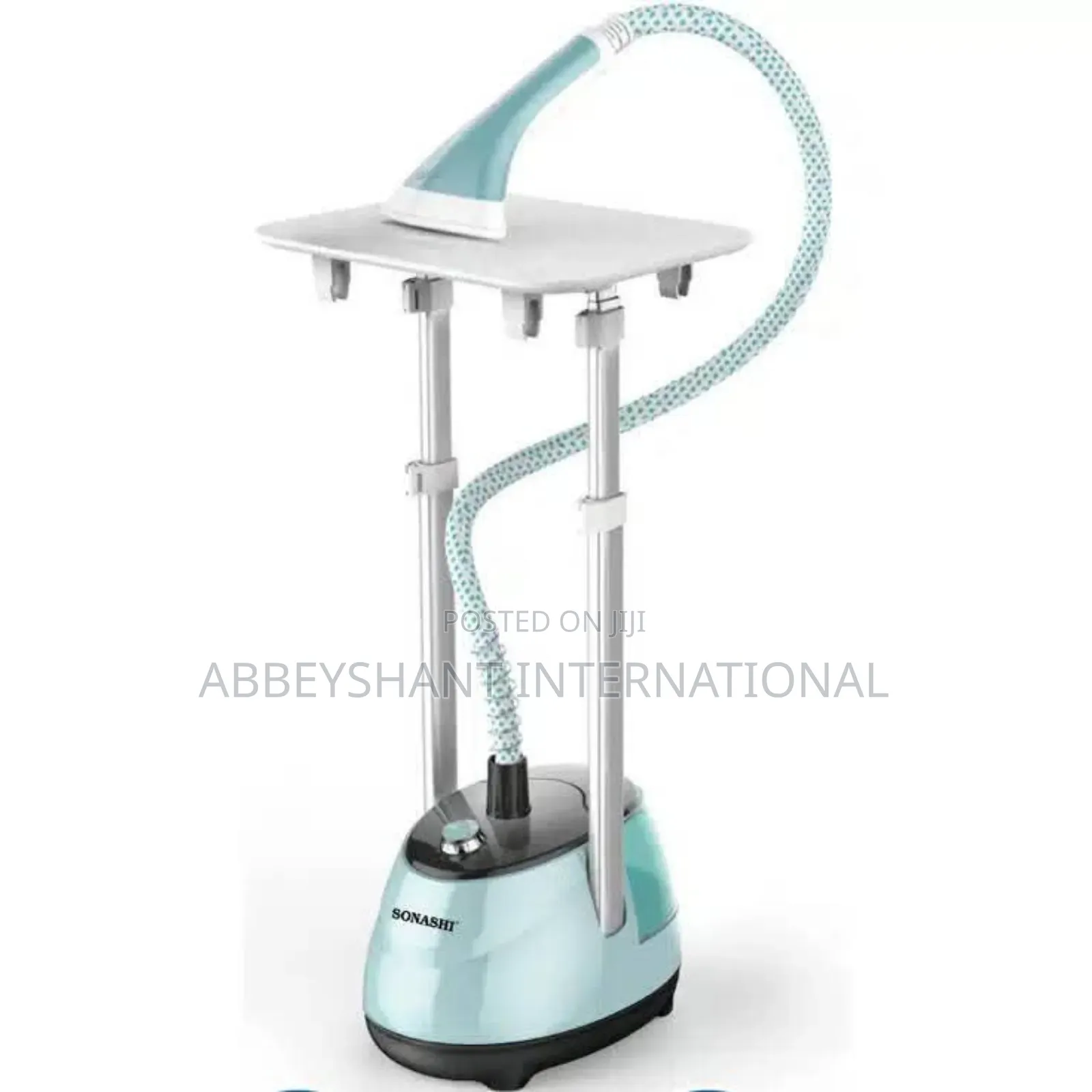 Sonashi 1800w Garment Steamer and Ironing Board/Adjustable Poles.