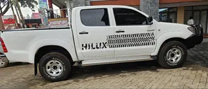 Toyota Hilux 3.0 D-4D Double Cab 4x4 Raider 2007 White