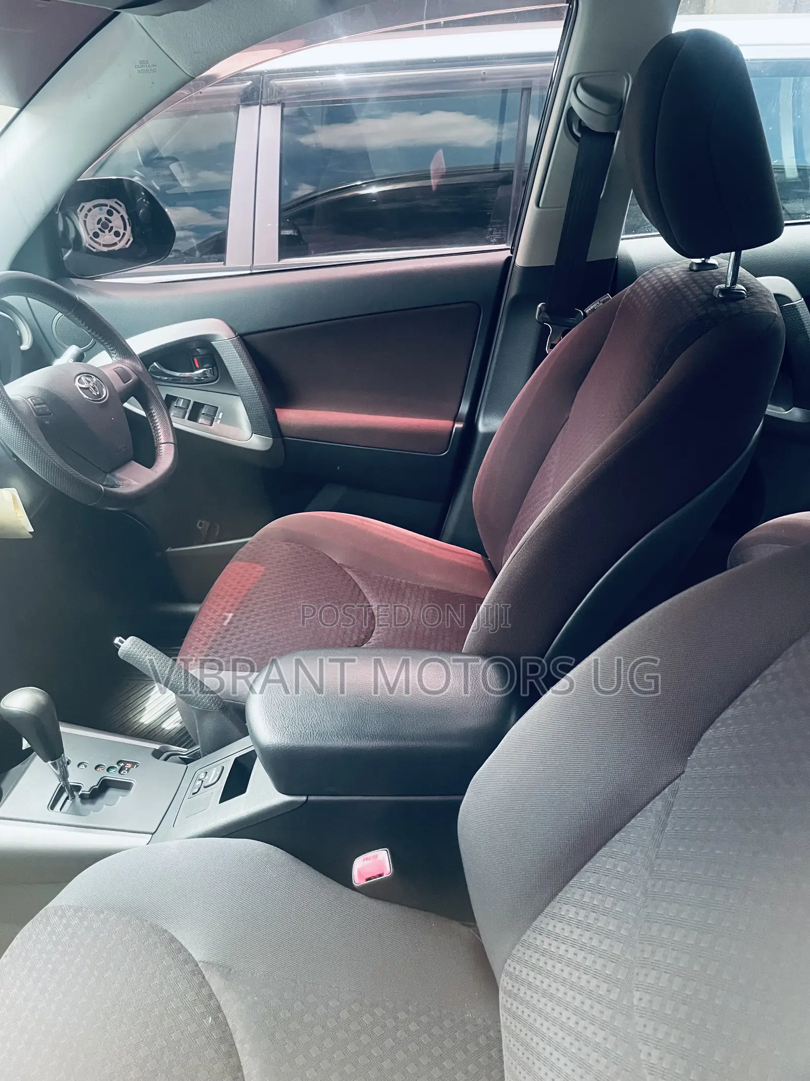 Toyota Vanguard 2012 Black