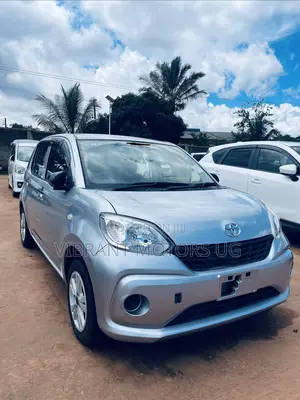 Toyota Passo 2016 Silver
