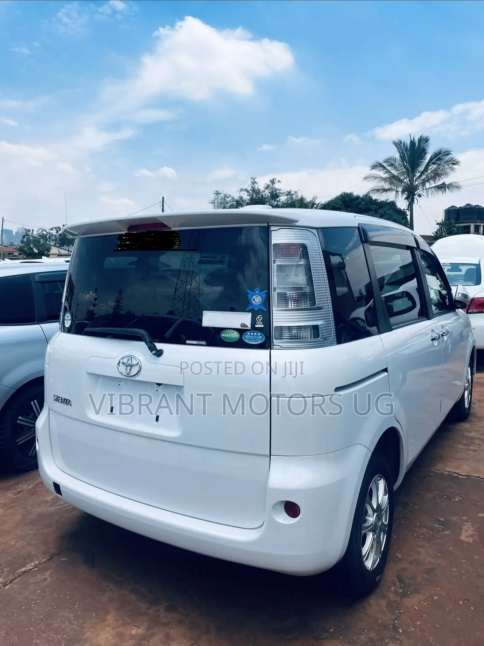 Toyota Sienta 2012 White