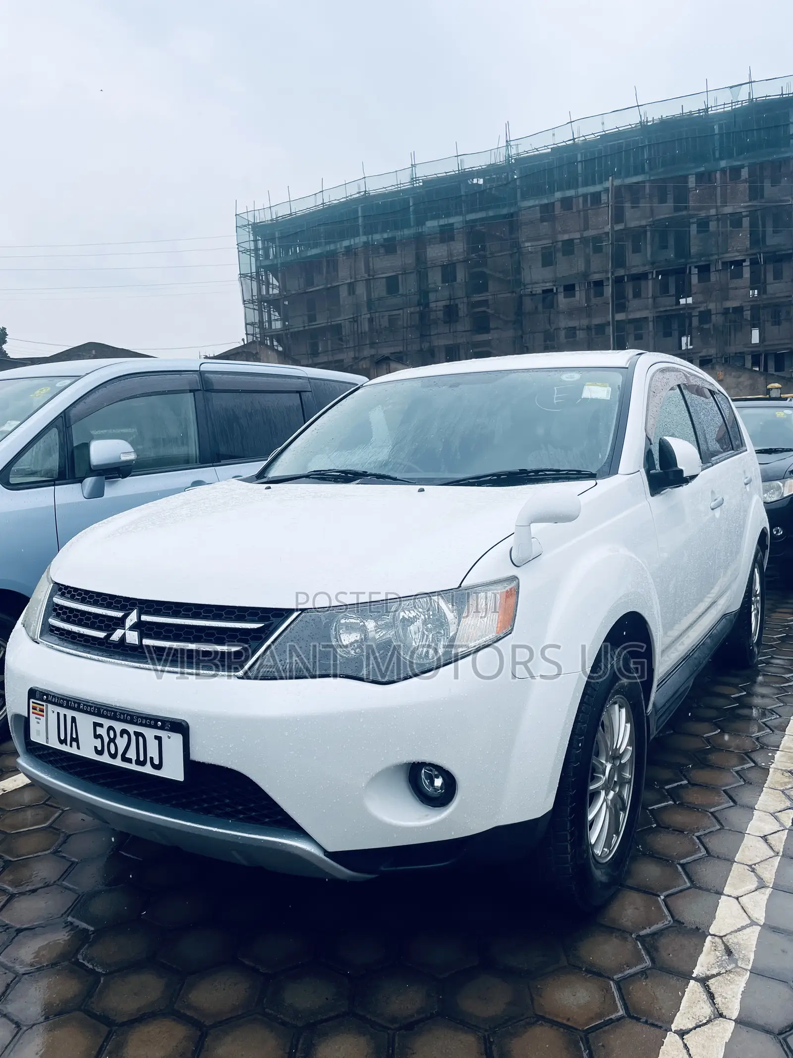 Mitsubishi Outlander 2012 White