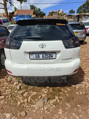 Toyota Harrier 2006 White