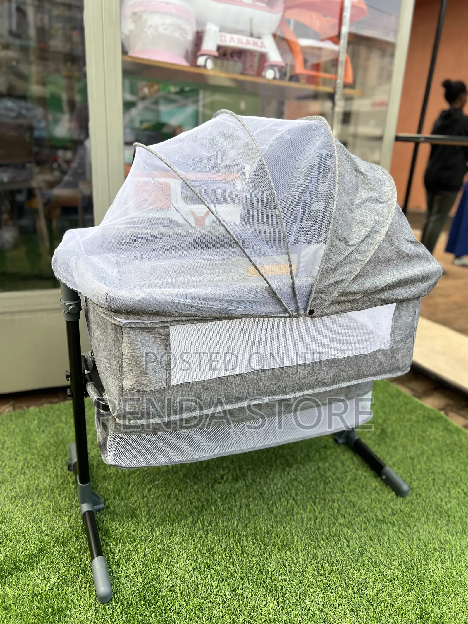Elegant Baby Cradle Bed With Mosquito Net – Infant Dream Sleeper