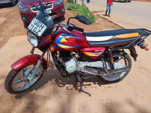 Bajaj Boxer 125 2022 Red