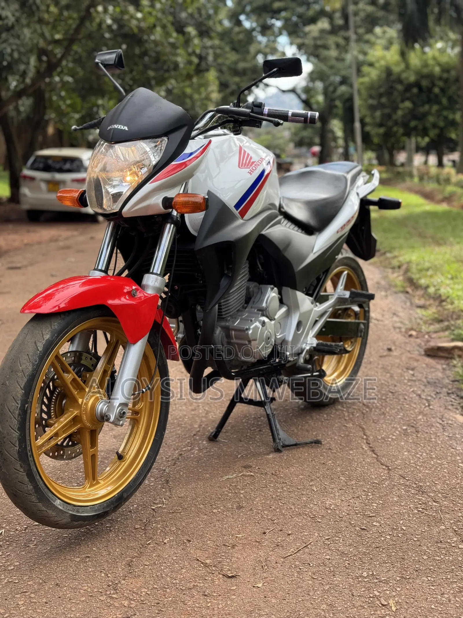 Honda CB 2015 White