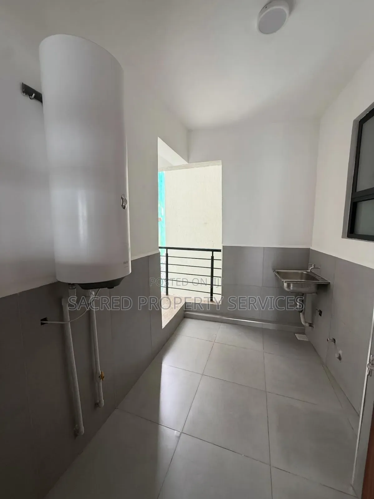 3bdrm Apartment in Naalya  Metroplox, Nakawa for rent