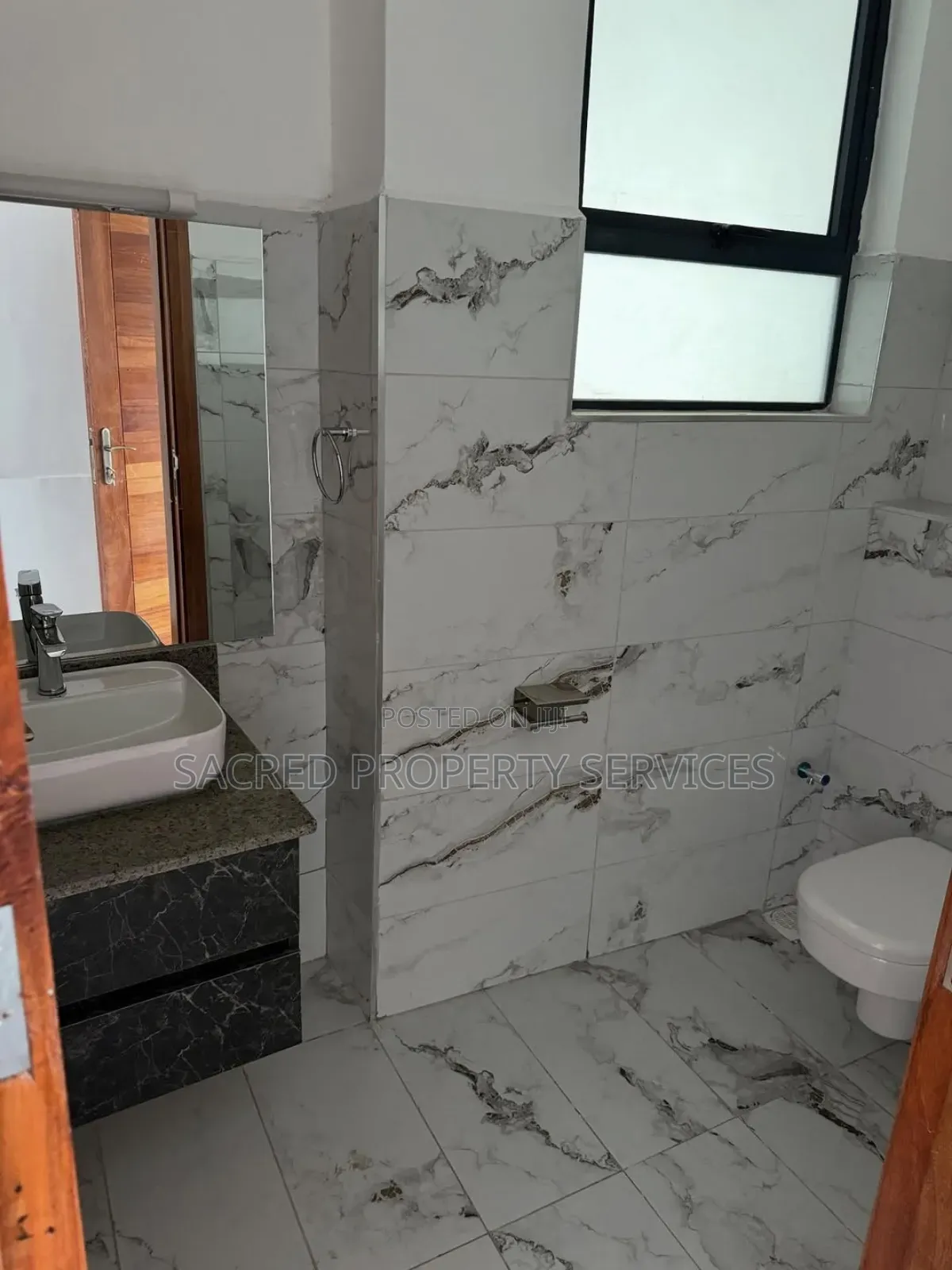 3bdrm Apartment in Naalya  Metroplox, Nakawa for rent