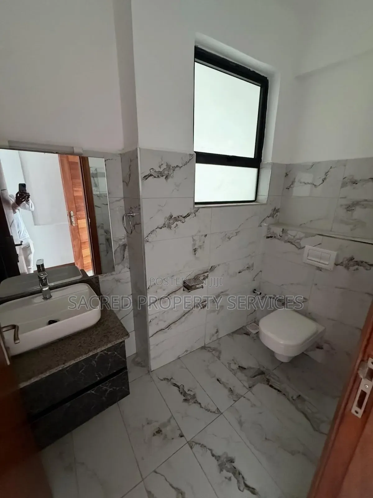 3bdrm Apartment in Naalya  Metroplox, Nakawa for rent