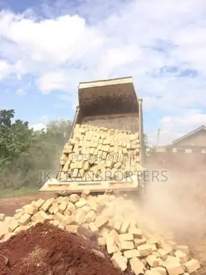 Lake Sand , Plasta, Clay Bricks, Aggregates, Marrum Etc