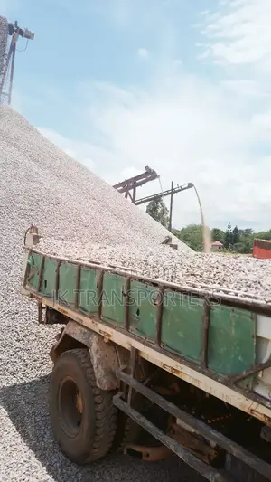 Lake Sand , Plasta, Clay Bricks, Aggregates, Marrum Etc