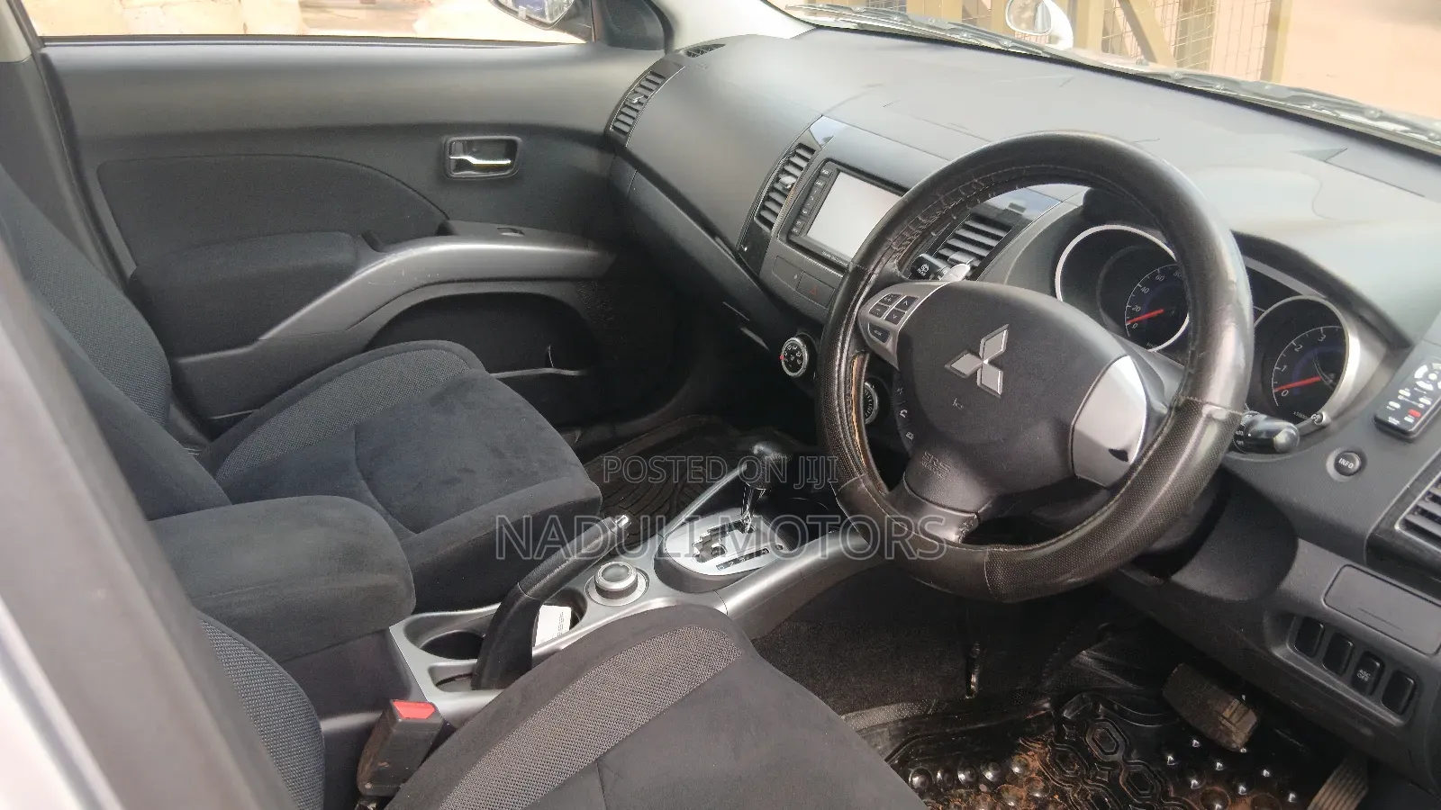 Mitsubishi Outlander 2009 Silver