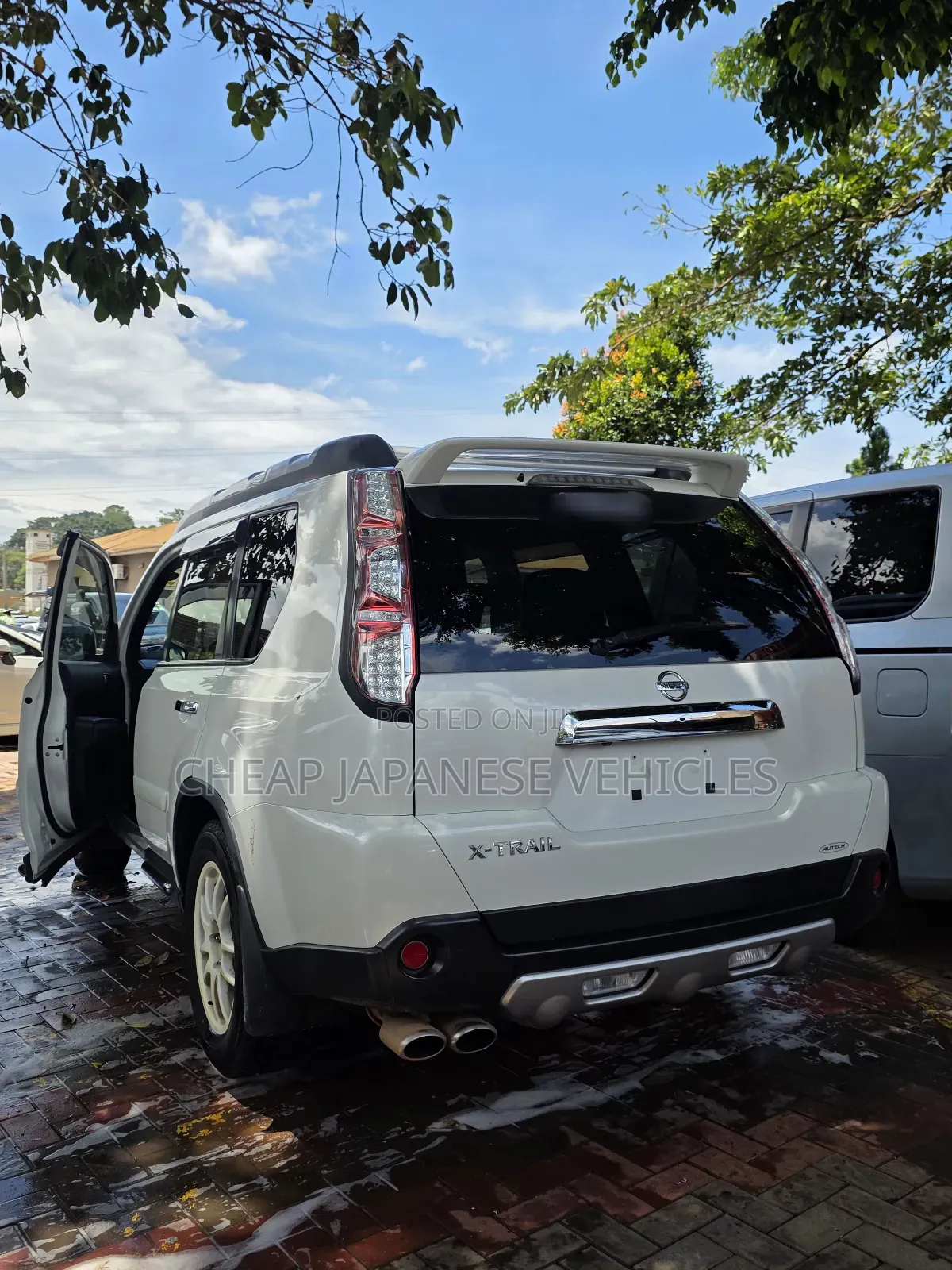 Nissan X-Trail 2.0 Petrol AWD 2013 White