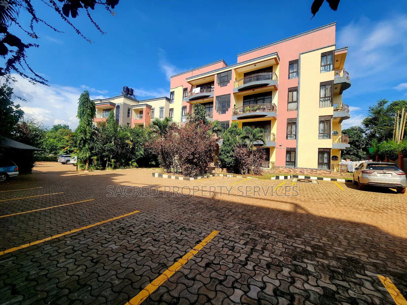 3bdrm Apartment in Kiwatule, Nakawa for rent