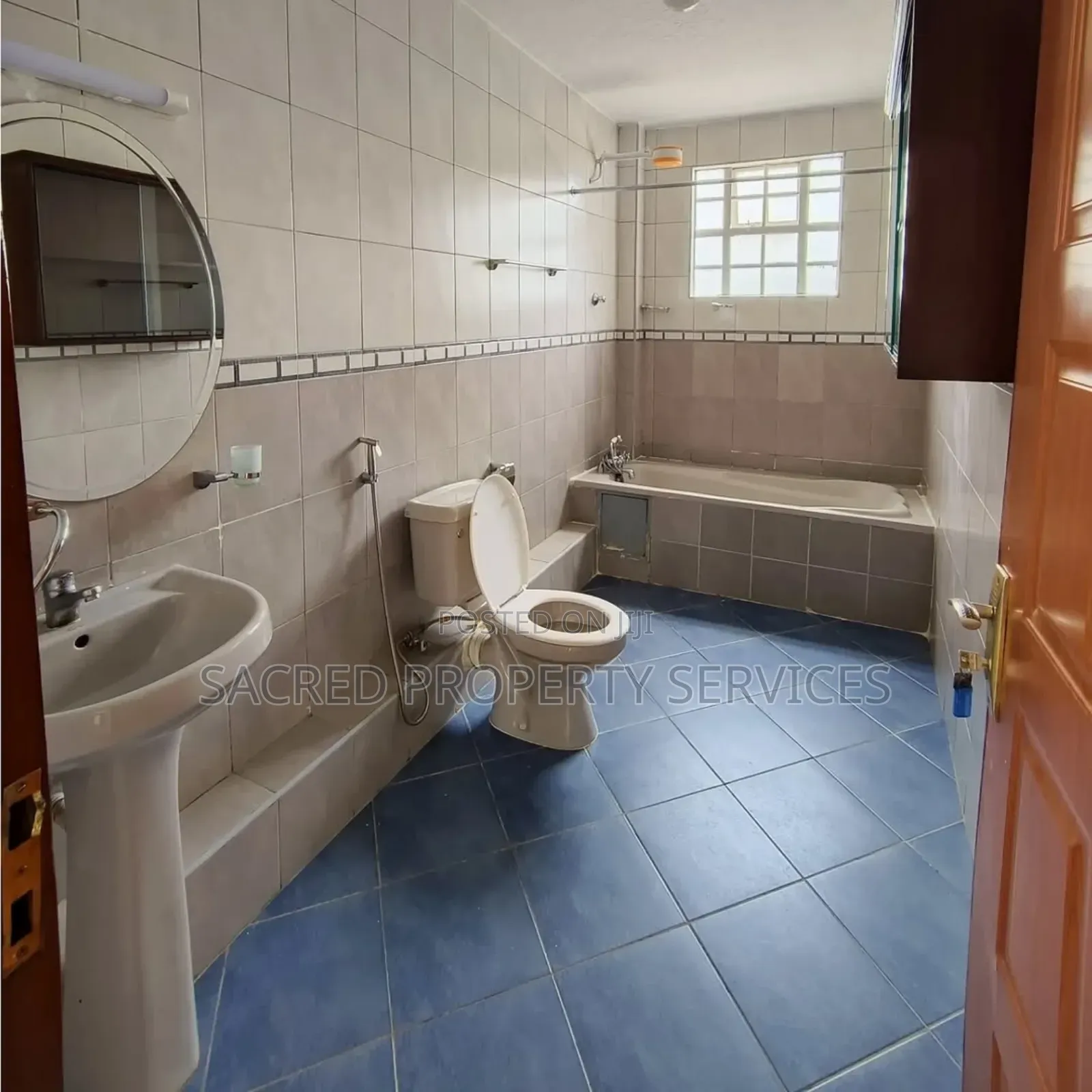 2bdrm Apartment in Ntnda Kiwatule Road, Nakawa for rent