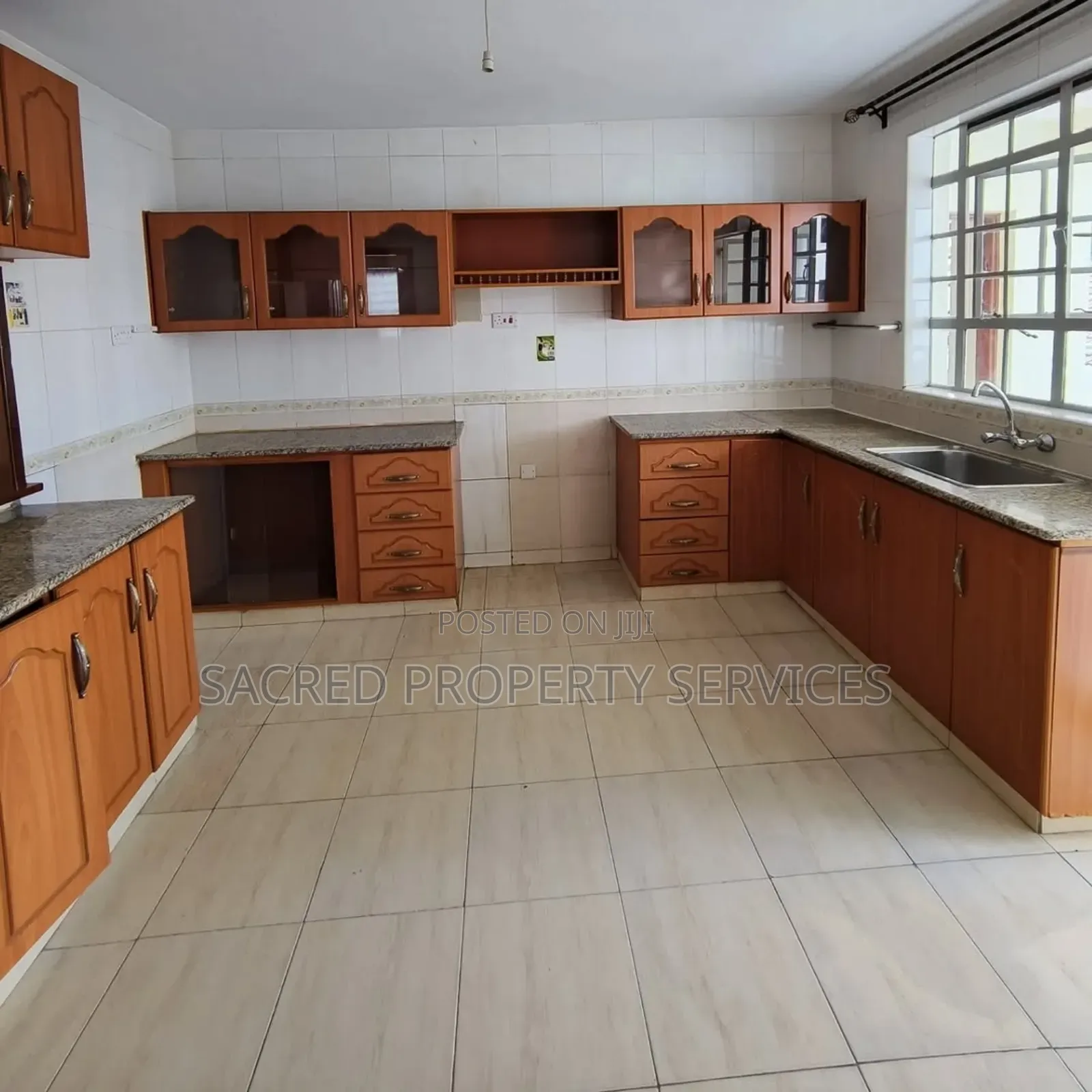 2bdrm Apartment in Ntnda Kiwatule Road, Nakawa for rent