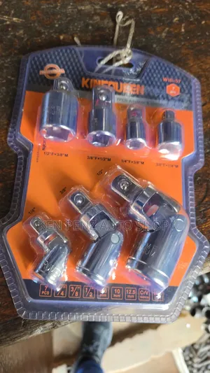 7 Piece Socket and Universal Joint Set