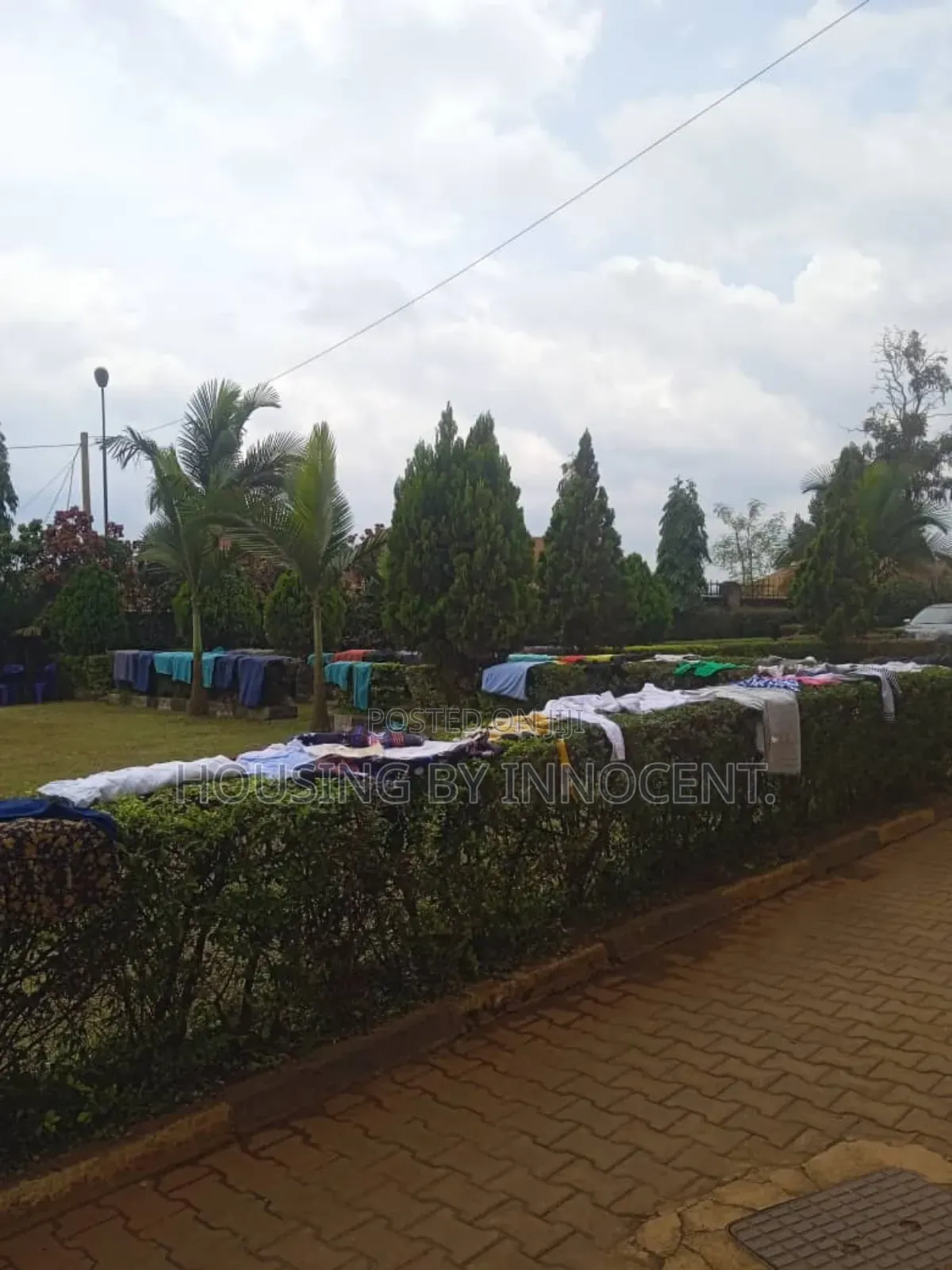 20bdrm Mansion in Nansana Kukasawe, Central Division for rent