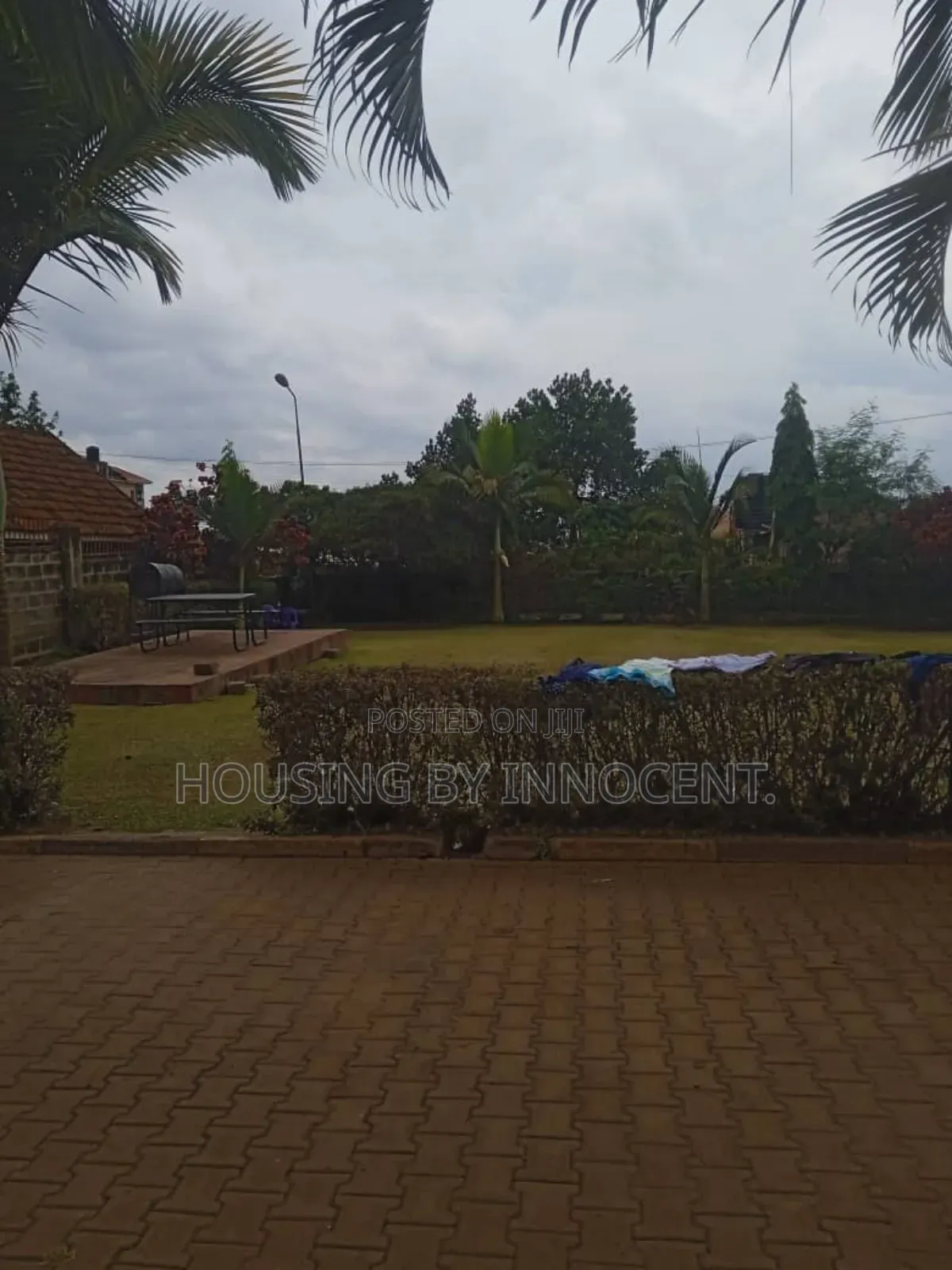 20bdrm Mansion in Nansana Kukasawe, Central Division for rent
