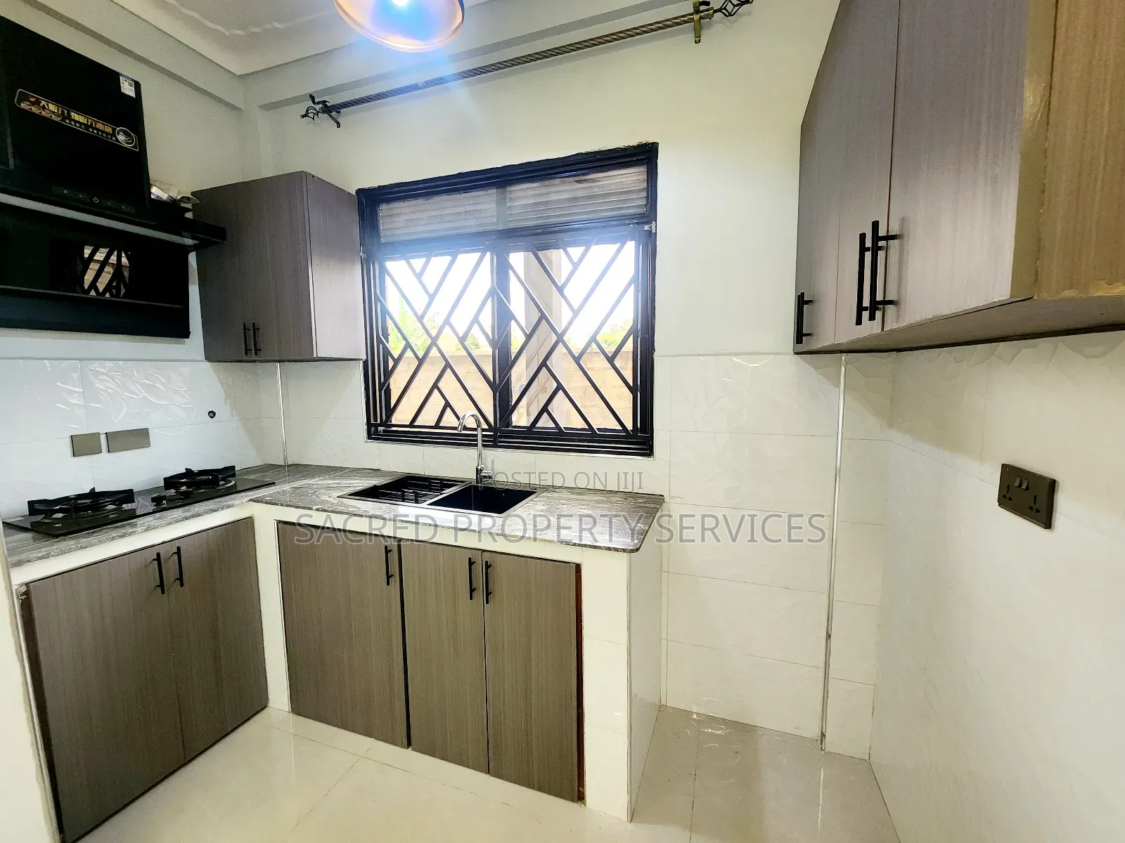 1bdrm Apartment in Kira Bulido Road for rent